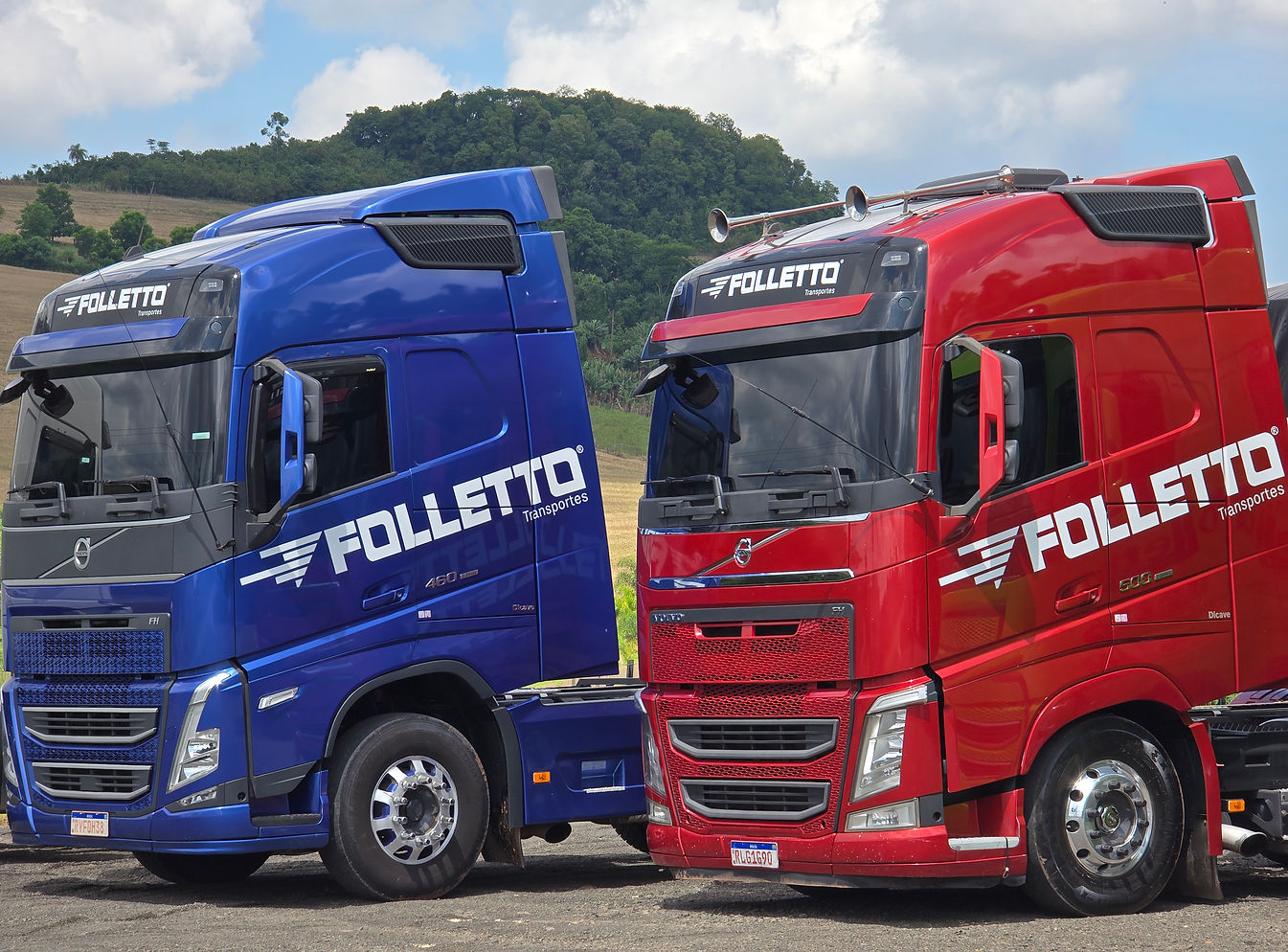 Frota Volvo Folletto · azul e vermelho